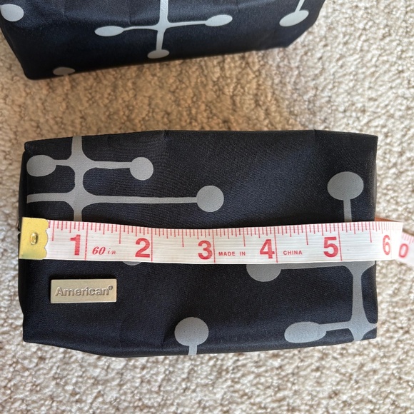 American Airlines Eames dot print amenity travel bag - Picture 7 of 11
